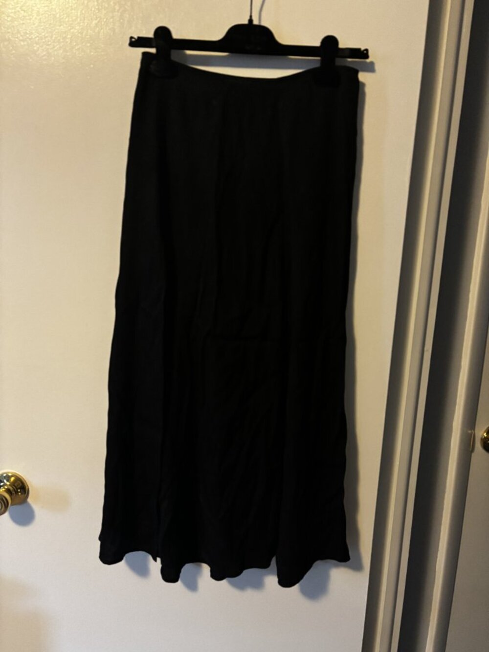 Reformation Zoe Skirt in Black Size 4 - Picture 2 of 5